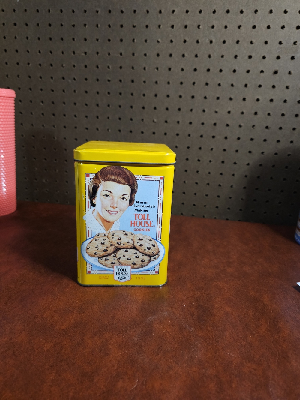 Nestle Toll House Yellow Cookie Tin Vintage Recipe - Retro Graphics